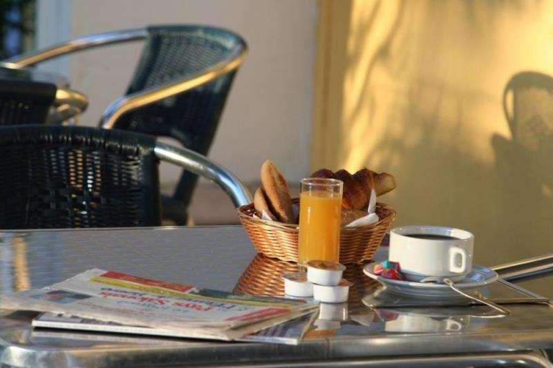 Brit Hotel Salon De Provence Restaurant foto